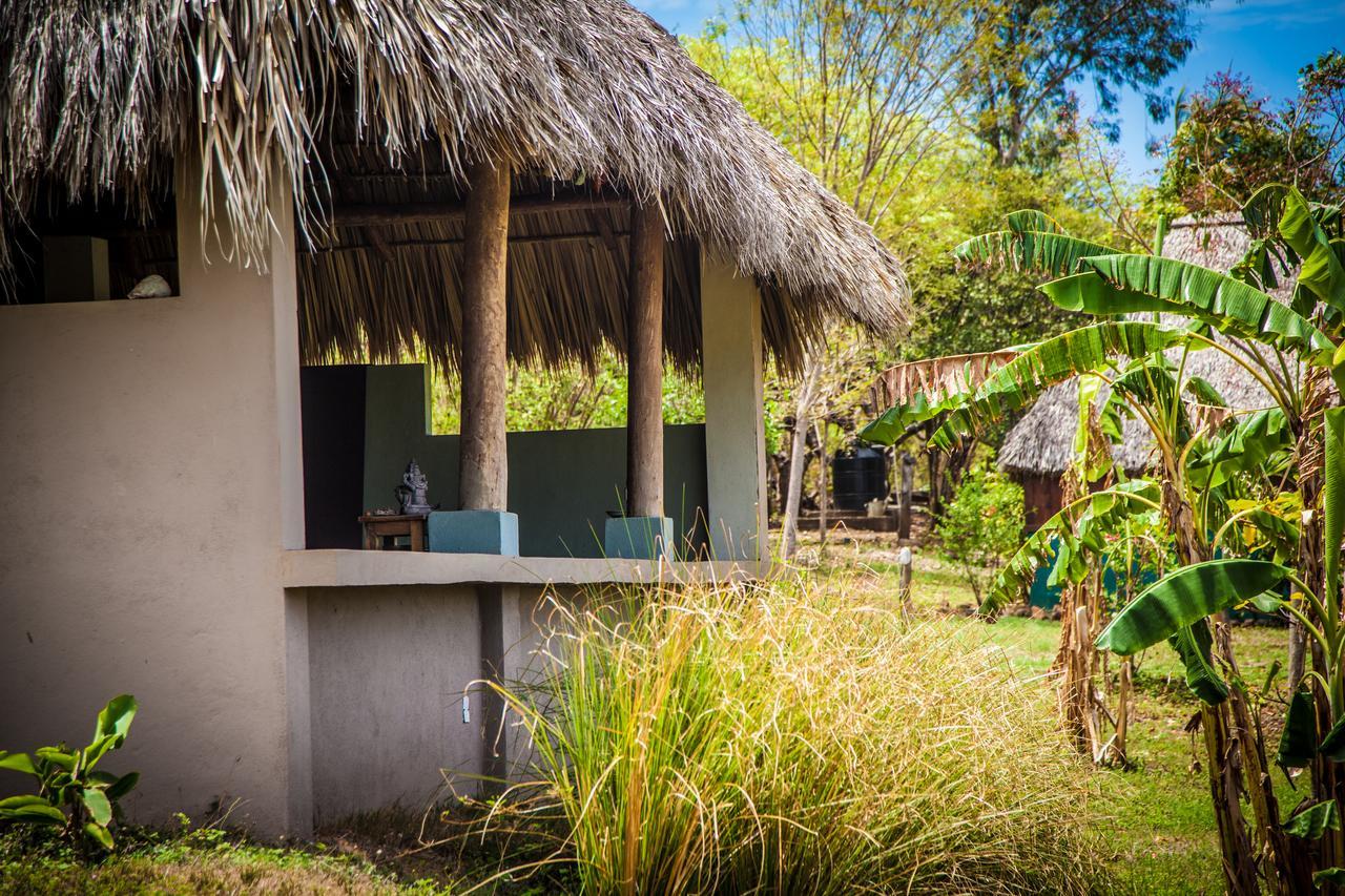 Coco Loco Eco-Resort Gemastepe Luaran gambar